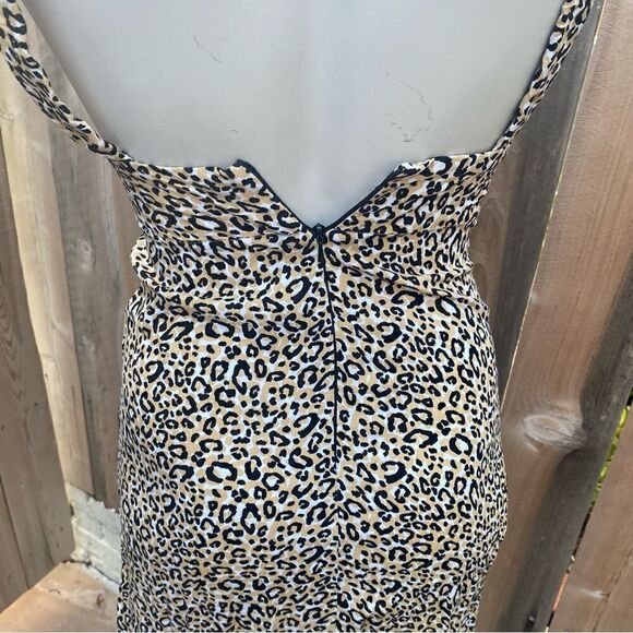 ASOS DESIGN plunge maxi dress in animal print size 0 - Picture 13 of 14